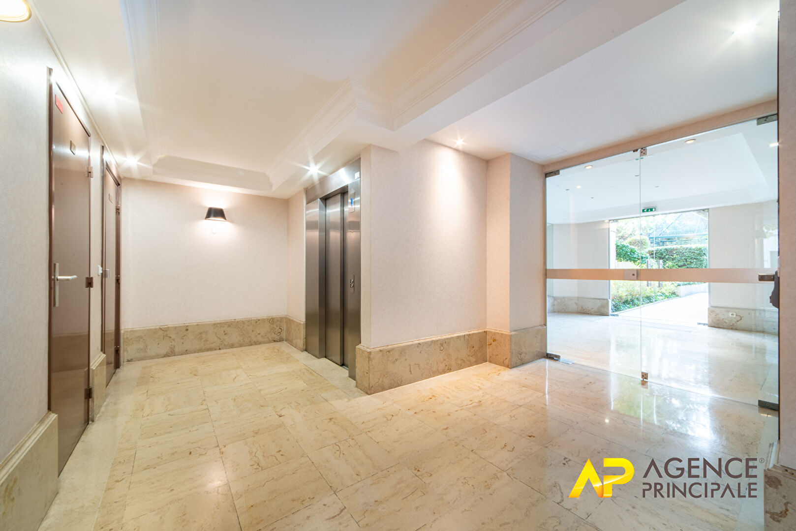 Photo Appartement  4 pièces 3 CHAMBRES image 2/6