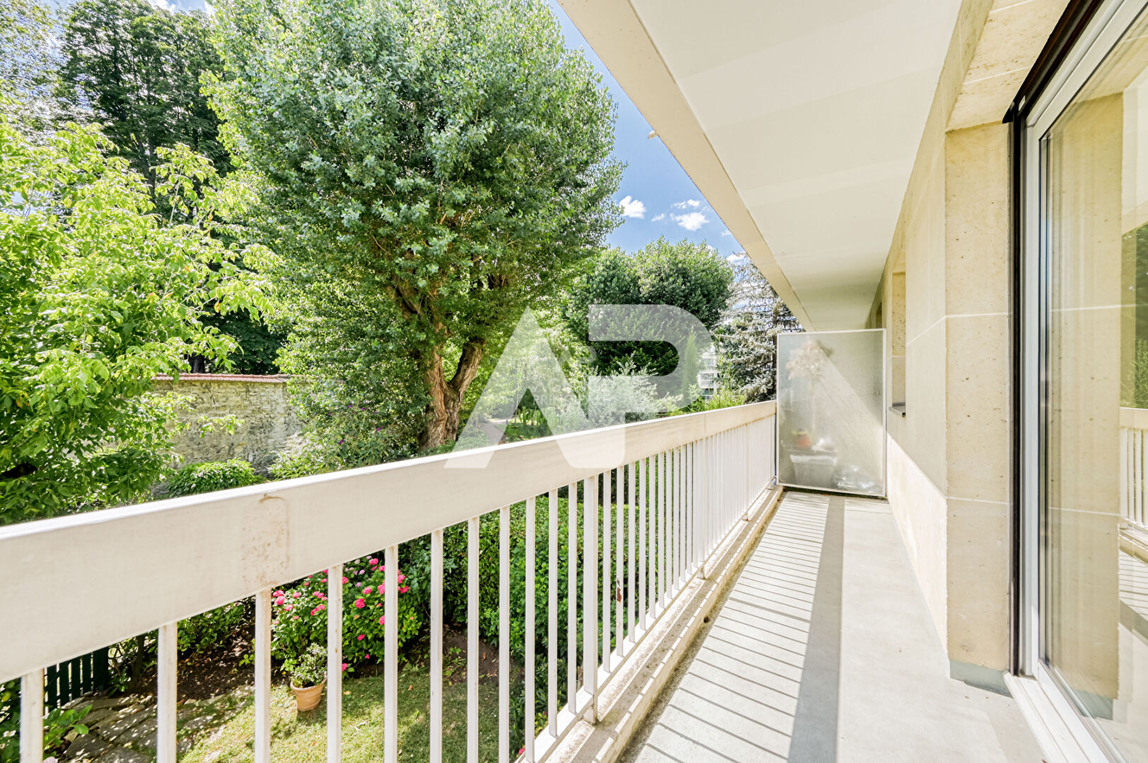 Photo SÈVRES RIVE GAUCHE - APPARTEMENT FAMILIAL image 2/6