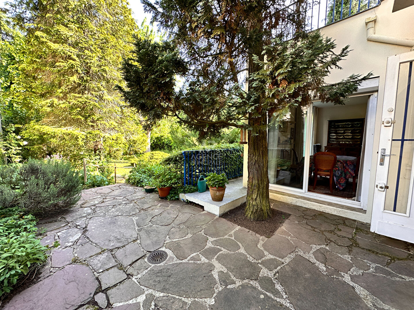 CHAVILLE - limite Viroflay RER - Maison familiale de 7 pièces + dépendance de 3 pièces (40m²) à rénover