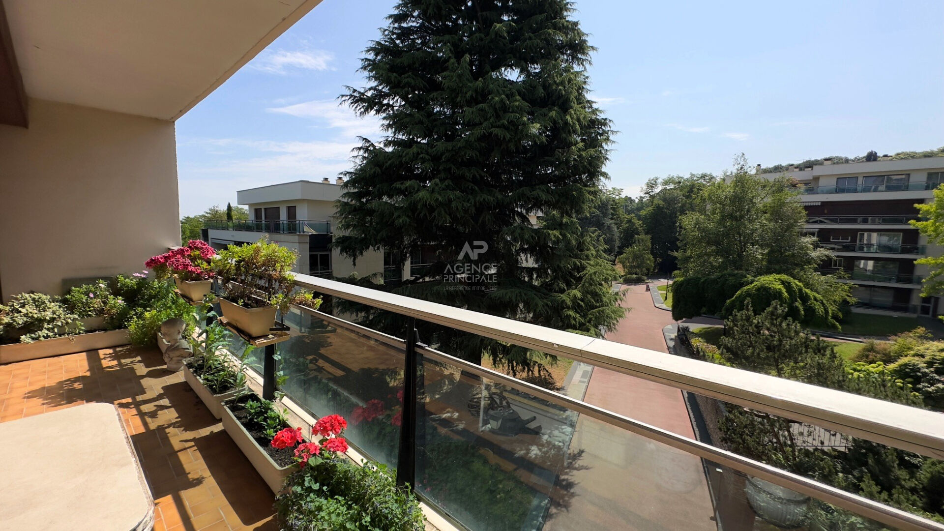 SEVRES RIVE GAUCHE - APPARTEMENT 3 PIECES