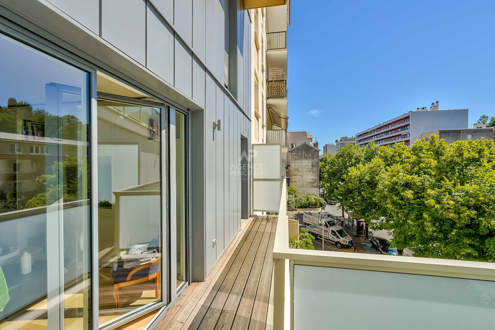 CHAVILLE bas limite Sèvres - 3 pièces récent avec balcon