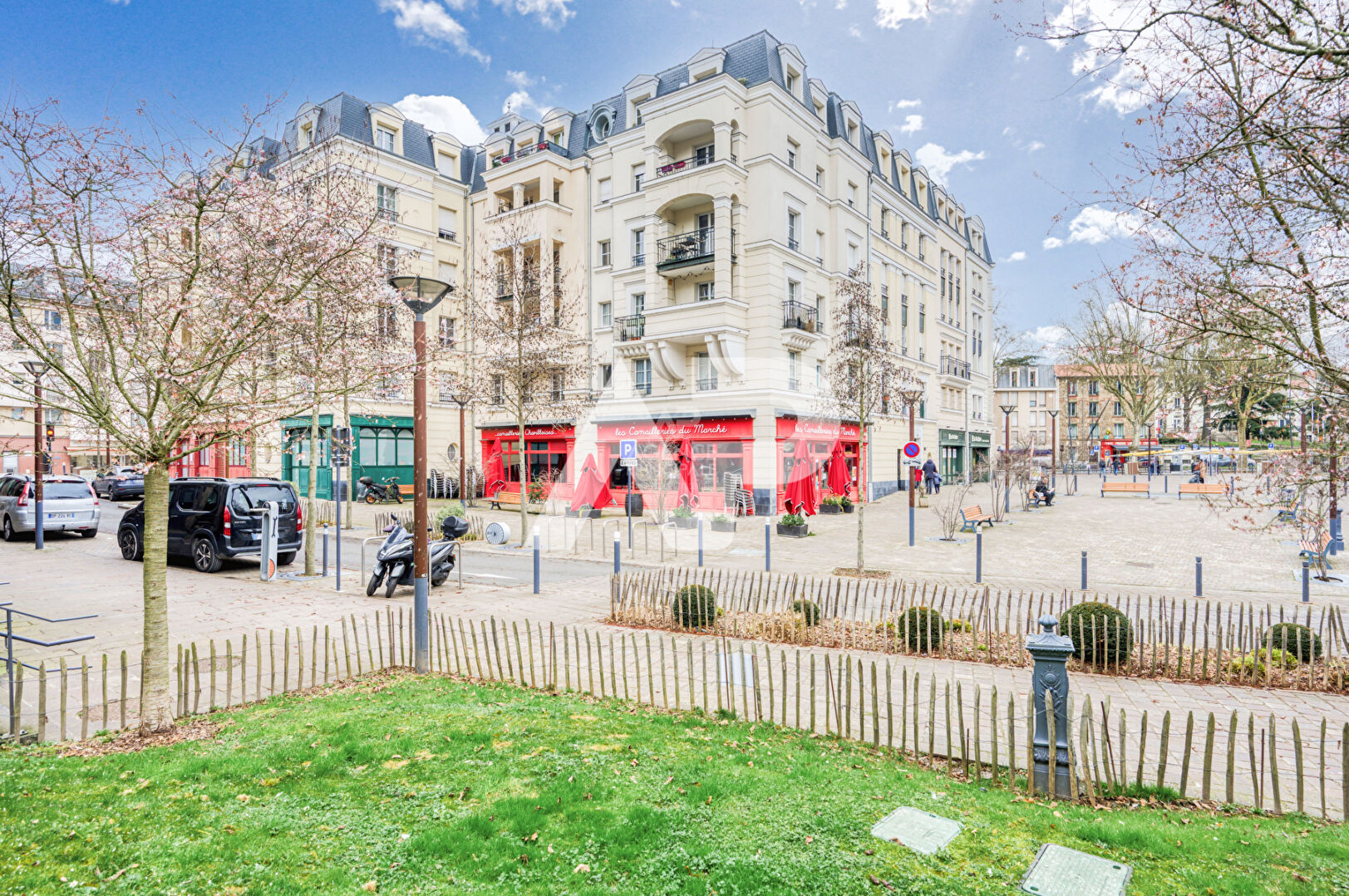 Photo CHAVILLE - Marché -  INVESTISSEMENT LOCATIF - Local  de 56,62 m²  avec 3 bureaux image 1/6