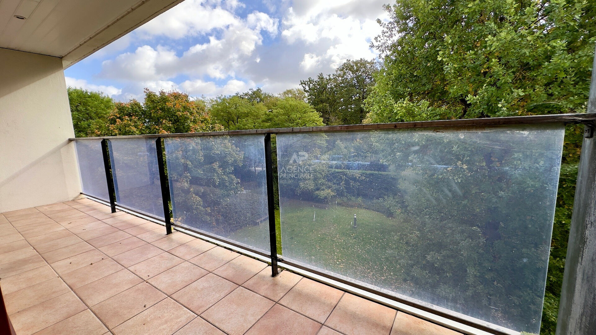Photo SEVRES LES BRUYERES - APPARTEMENT FAMILIAL image 3/6