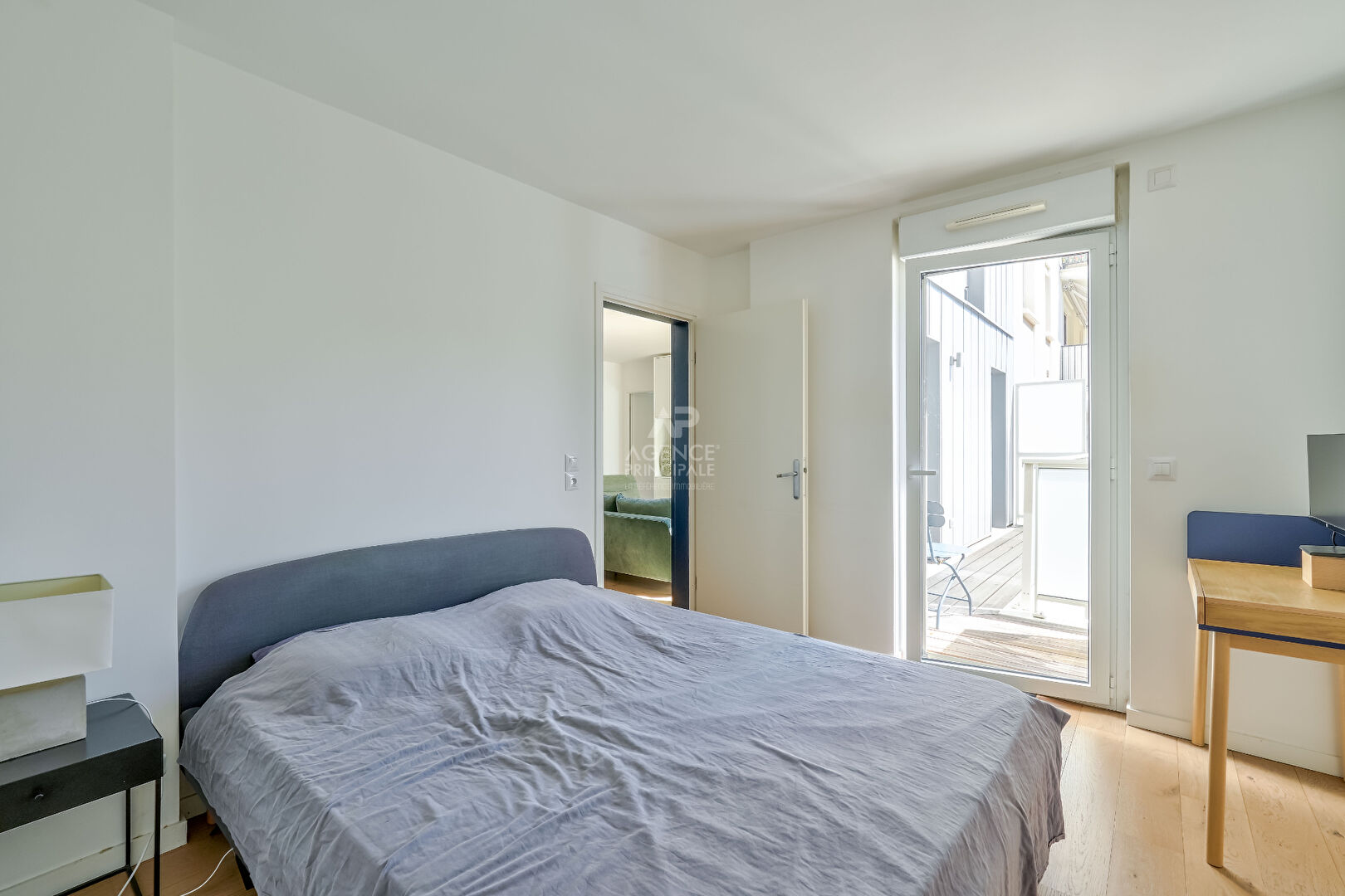 Photo CHAVILLE bas limite Sèvres - 3 pièces récent avec balcon image 5/6