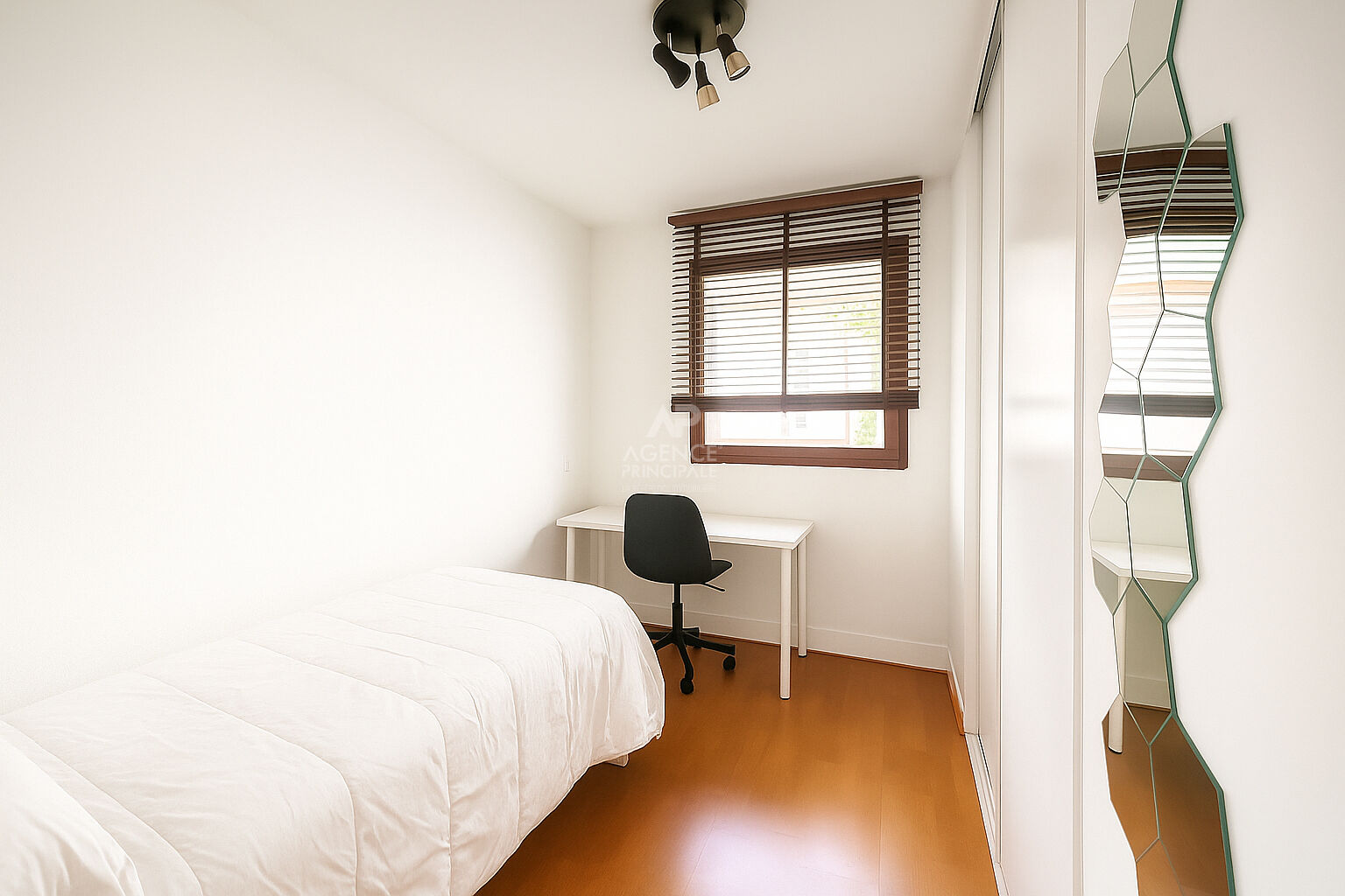 Photo SEVRES CENTRE - APPARTEMENT 3 PIECES image 3/5