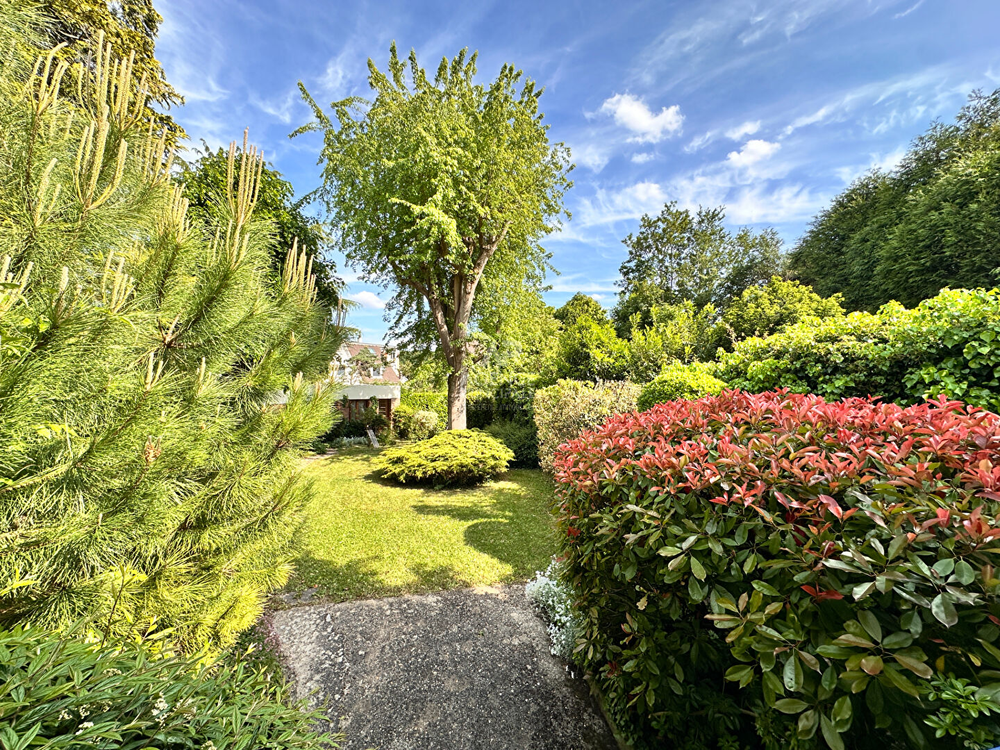 Photo CHAVILLE Viroflay- Proche RER - Maison familiale de 7 pièces + dépendance de 3 pièces (40m²) à rénover image 4/6