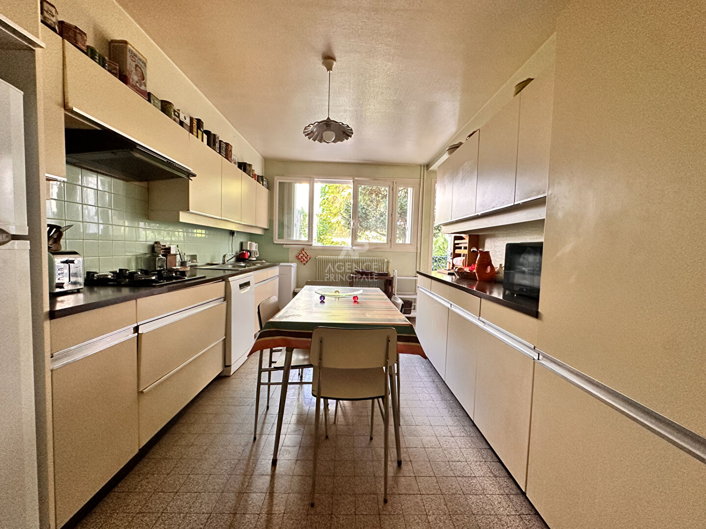 Photo CHAVILLE Viroflay- Proche RER - Maison familiale de 7 pièces + dépendance de 3 pièces (40m²) à rénover image 5/6