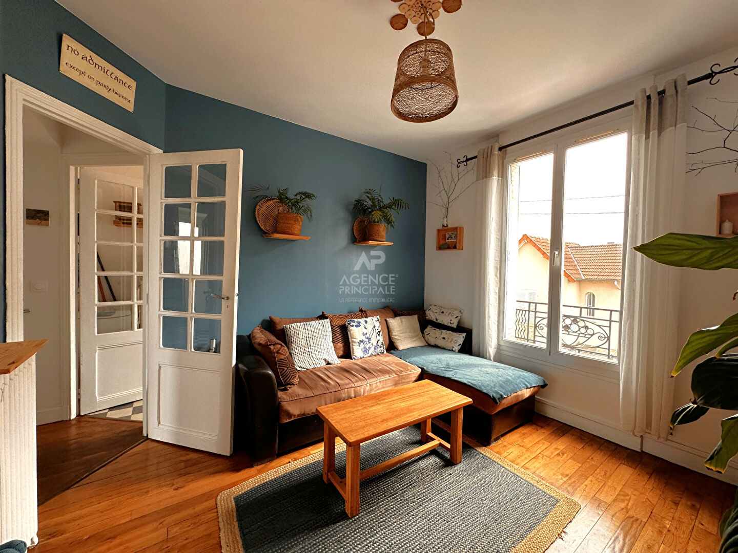 Viroflay - Charmant 2 pièces avec beau jardin commun au calme!