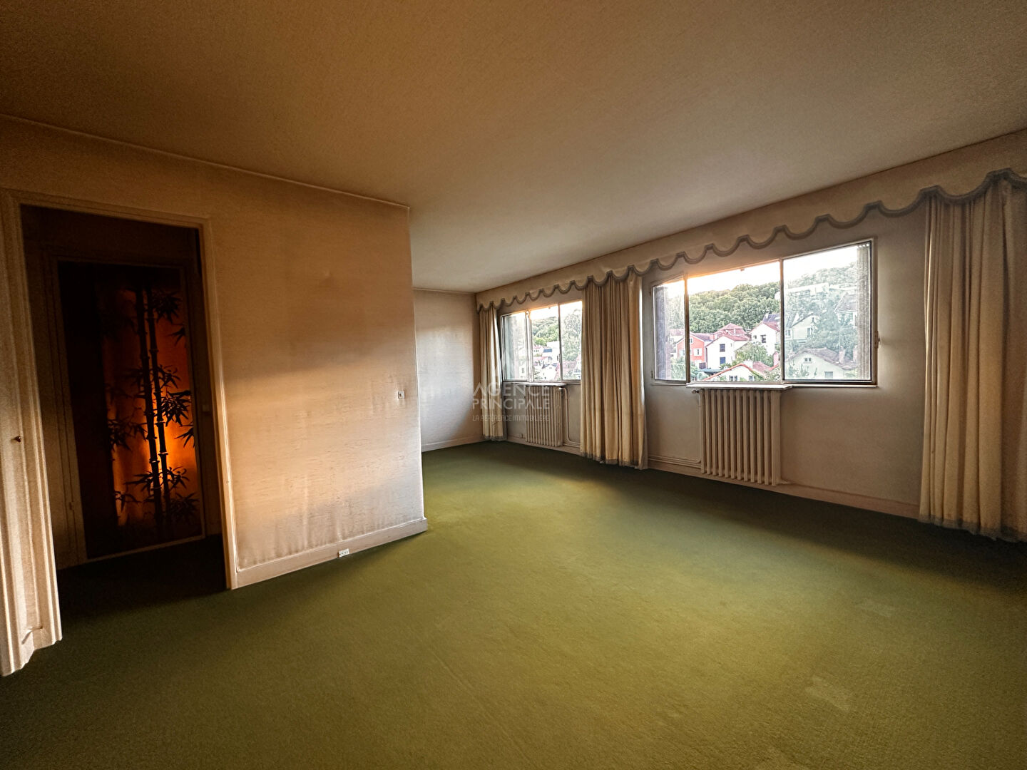 Photo Chaville - Dernier étage pour ce 4 pièces traversant avec balcon image 5/5