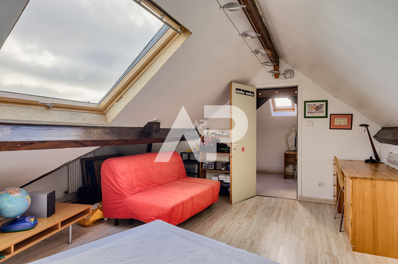 Photo CHAVILLE, Rive Droite * limite Sèvres- Maison  familiale avec possibilité appartement indépendant. image 6/6