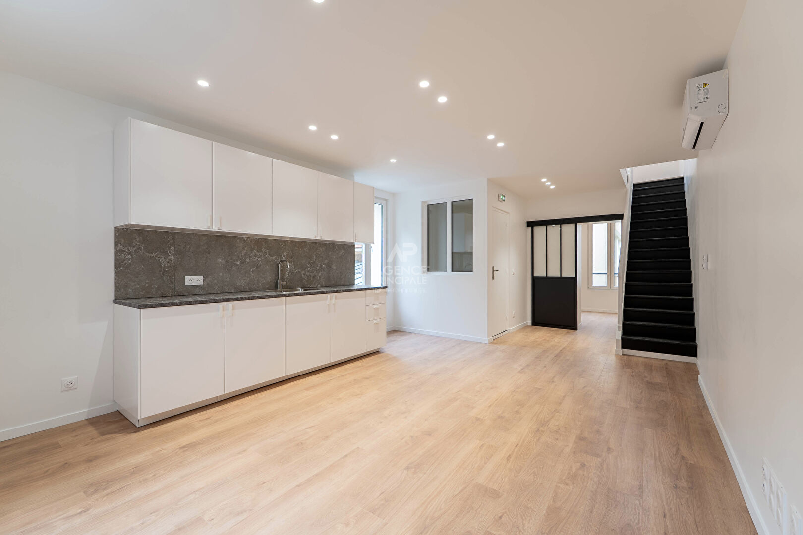 Photo Local commercial en monopropriété - 20ème arrondissement image 3/5