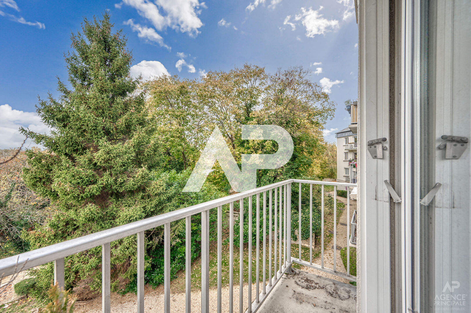 Appartement Rueil Malmaison 3 pièce(s) 54.01 m2