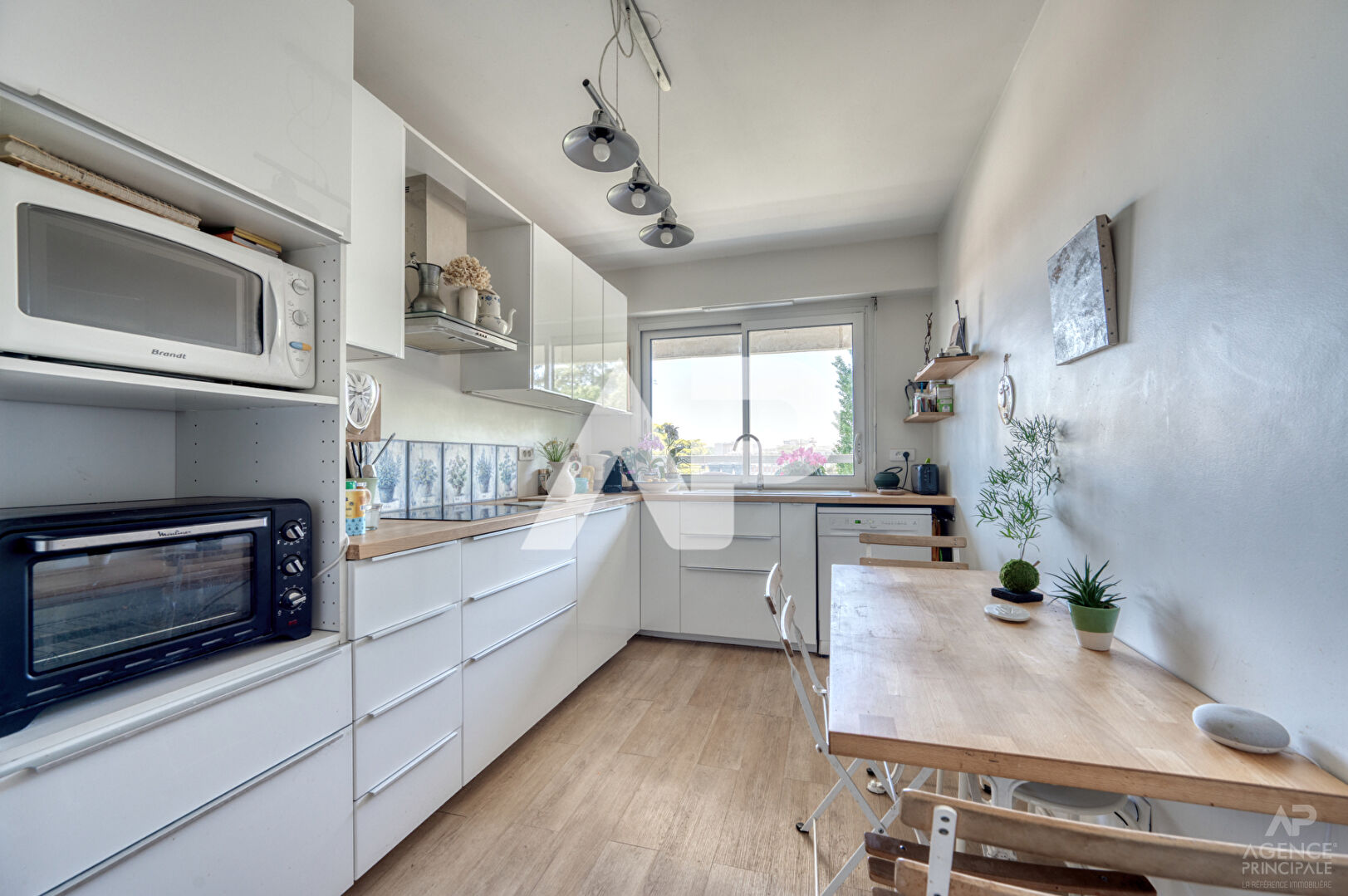 Photo Appartement duplex Rueil Malmaison 6 pièce(s) 102.22 m2 image 6/6