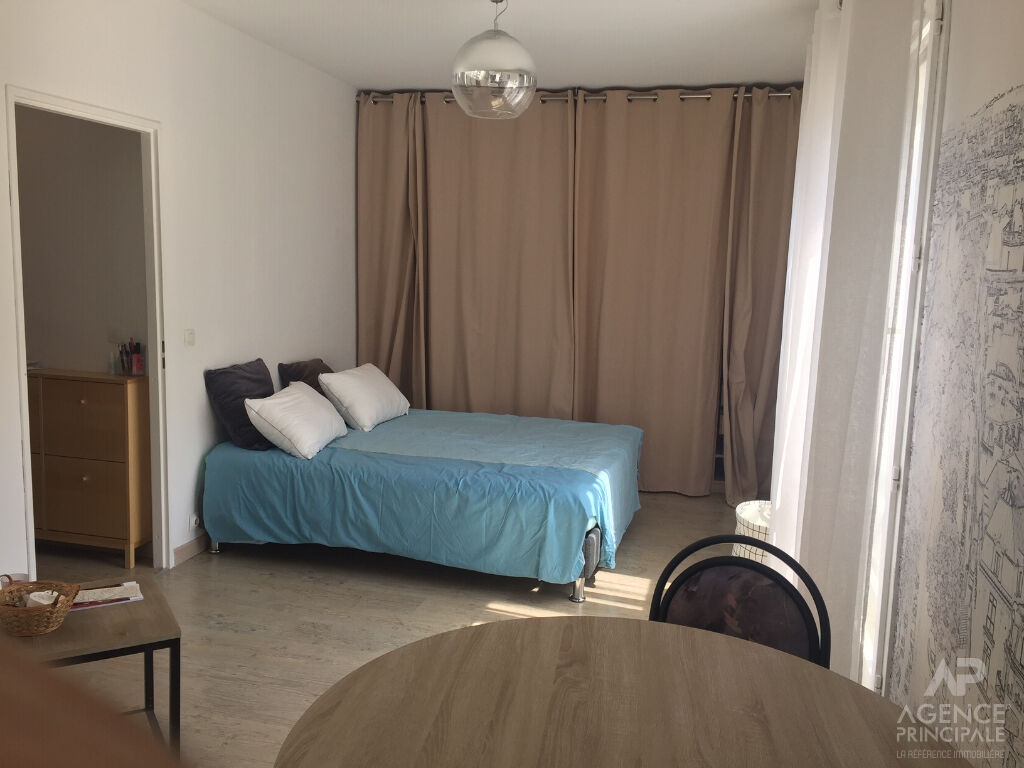 Appartement  Rueil Malmaison 1 pièce(s) 30 m2