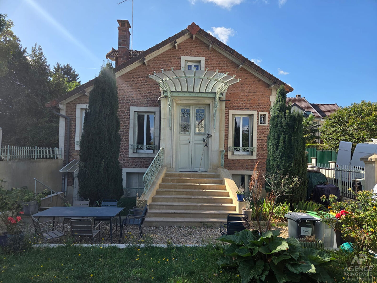 Rueil Malmaison Buzenval - Maison 6 pièce(s) 168 m2.