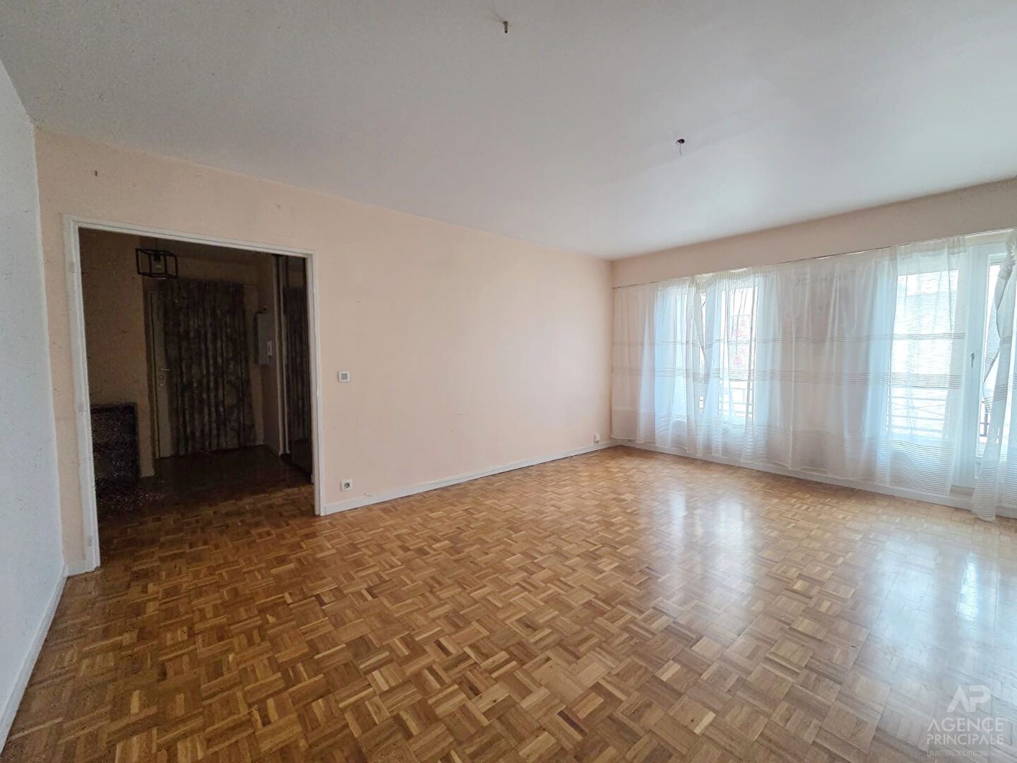 Photo Appartement Rueil Malmaison 3 pièce(s) 67.62 m2 image 1/6