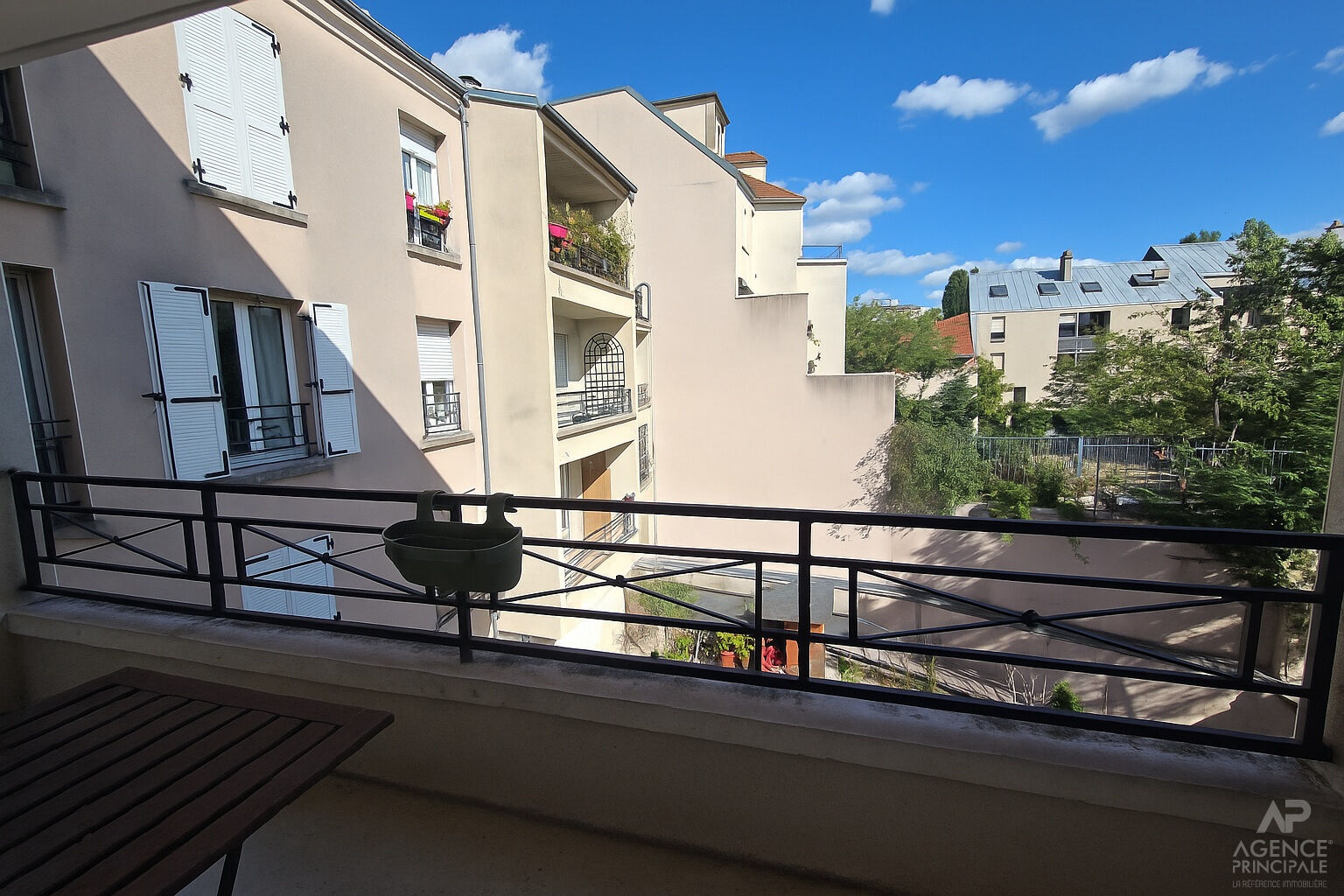 Photo Appartement Rueil Malmaison 3 pièce(s) 67.62 m2 image 2/6