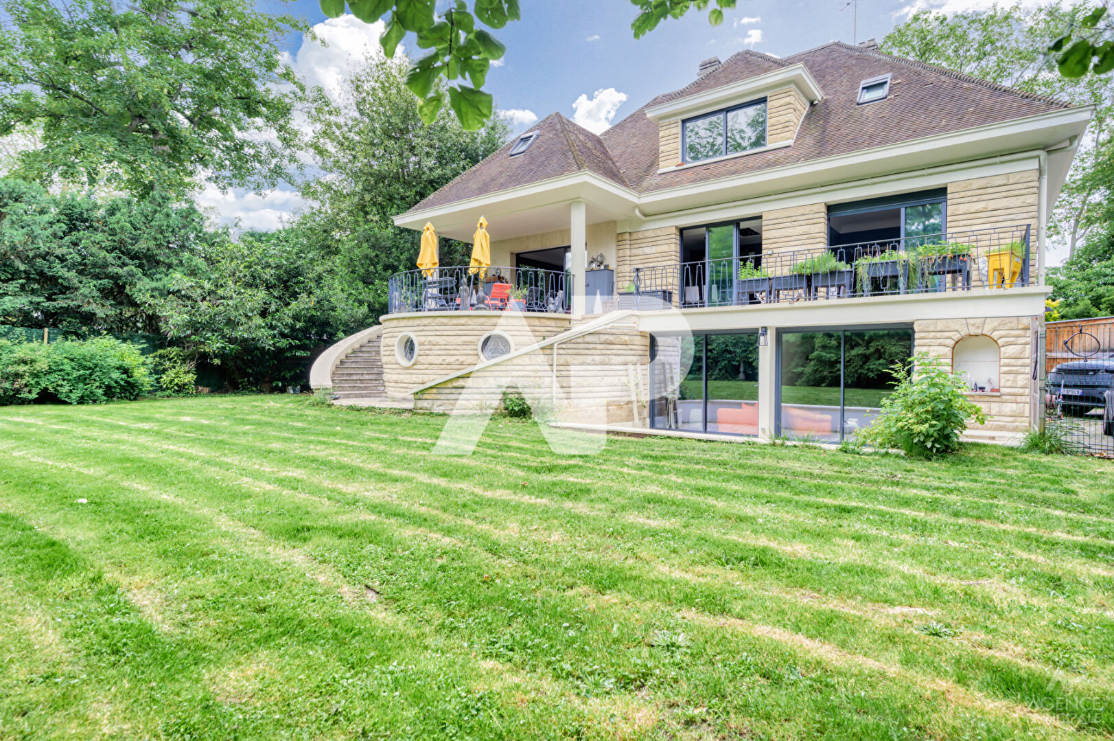 Maison Rueil Malmaison 11 pièce(s) 278m²