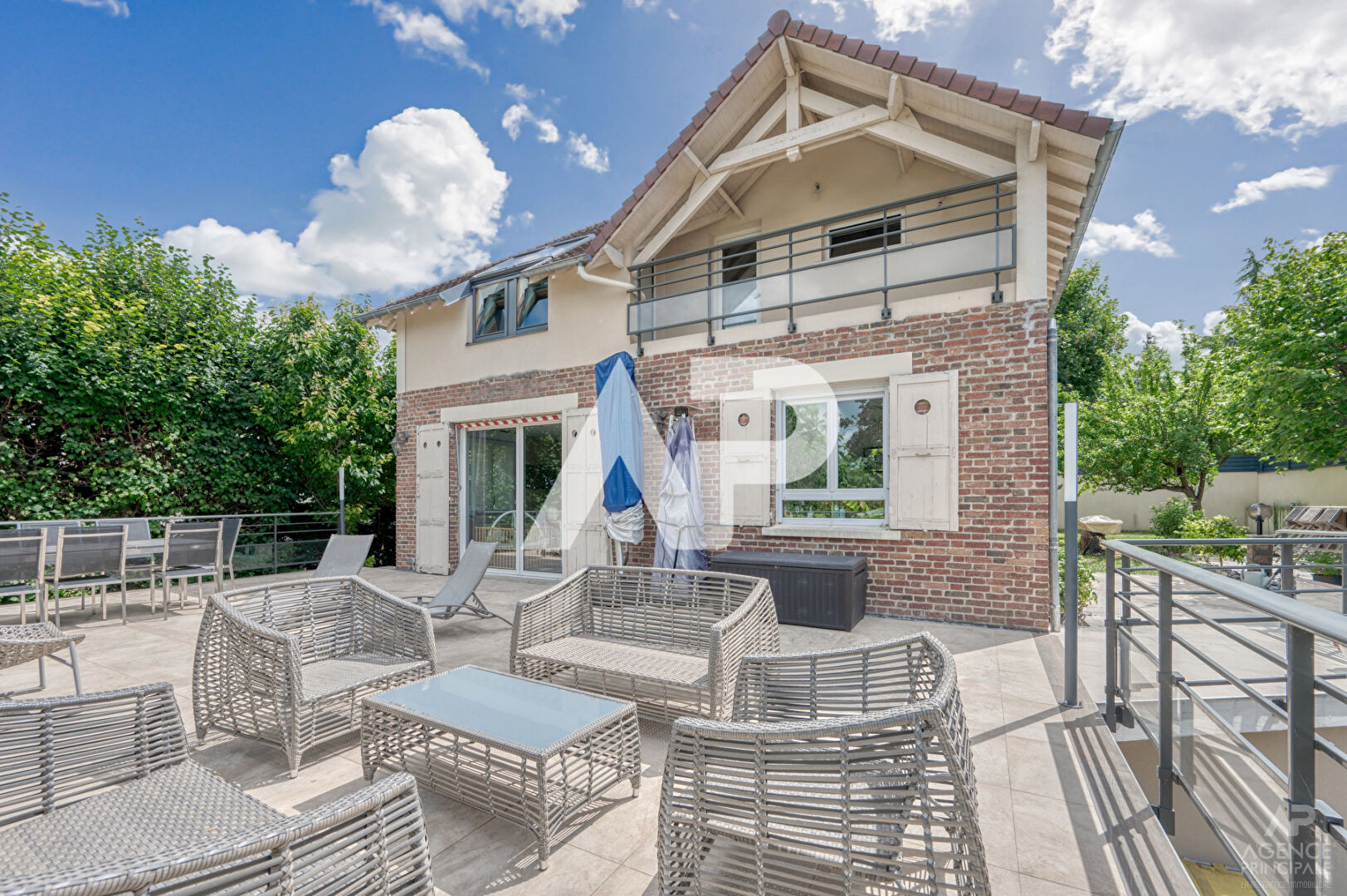 Photo Maison Rueil Malmaison 7 pièce(s) 208.93m2 image 2/6