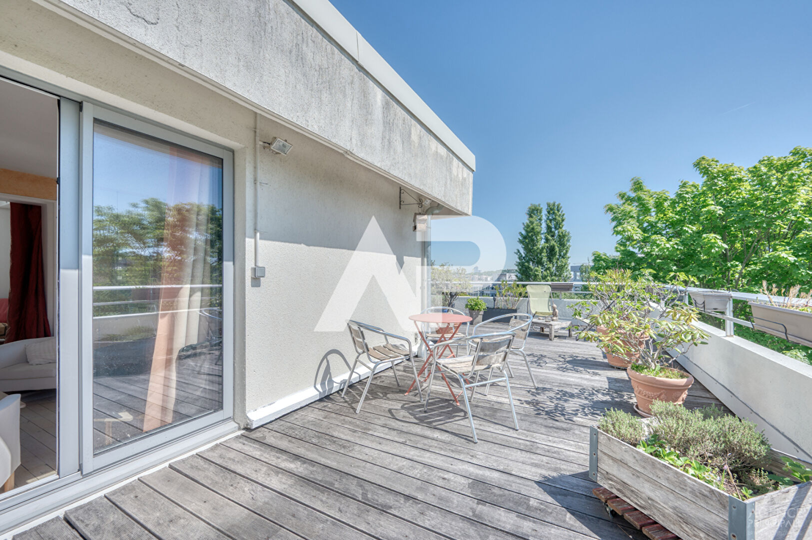 Appartement duplex Rueil Malmaison 6 pièce(s) 102.22 m2