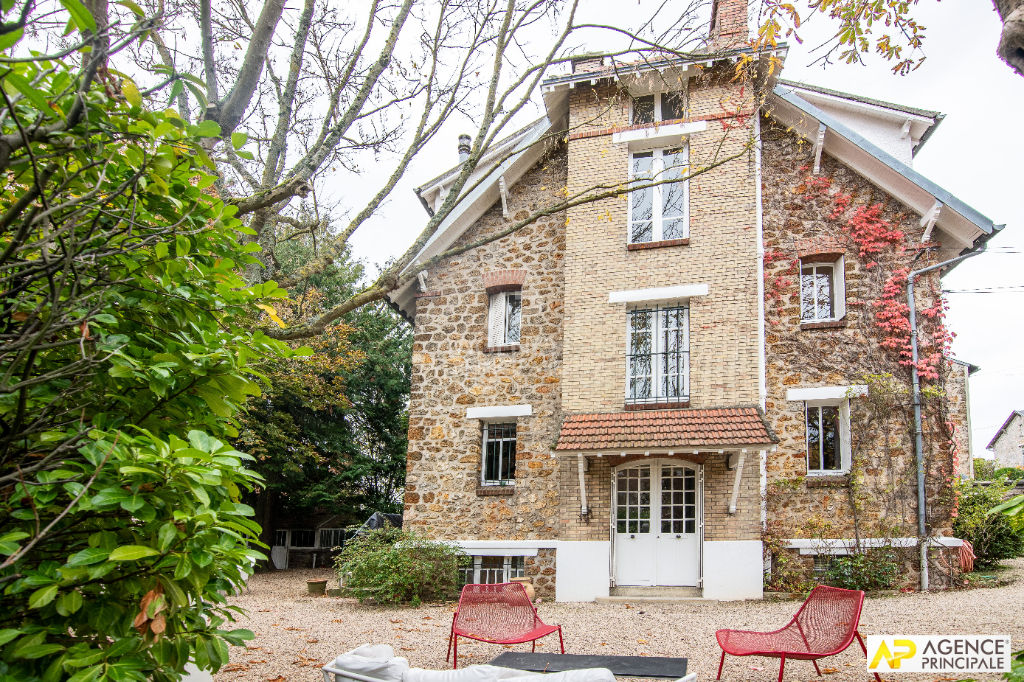 Le Chesnay Plateau SaintAntoine Maison 10 pièces 392 m² au sol (272 m²