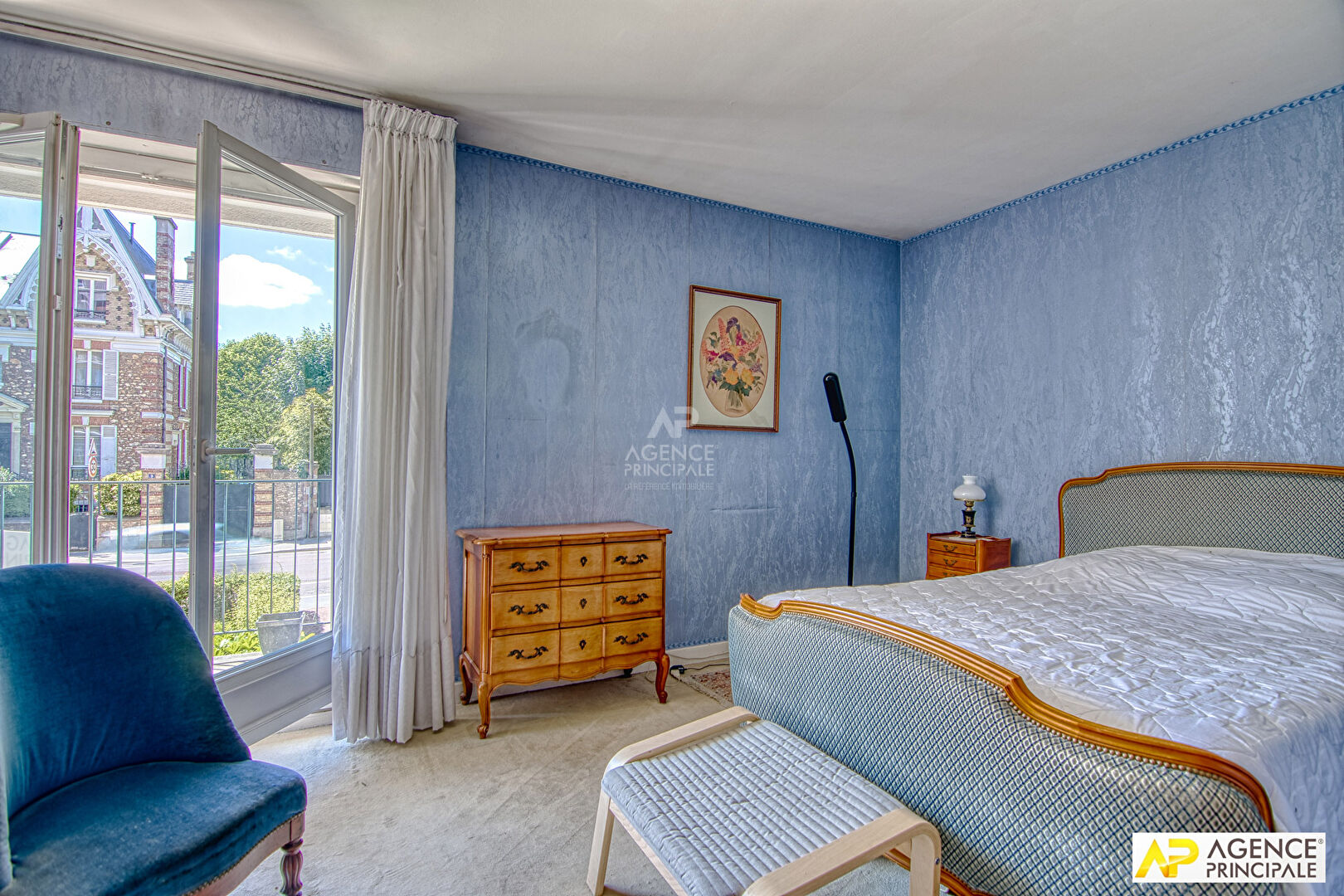 Photo Versailles Rive-Droite Appartement 87  m² carrez avec balcon, ascenseur et parking image 3/4