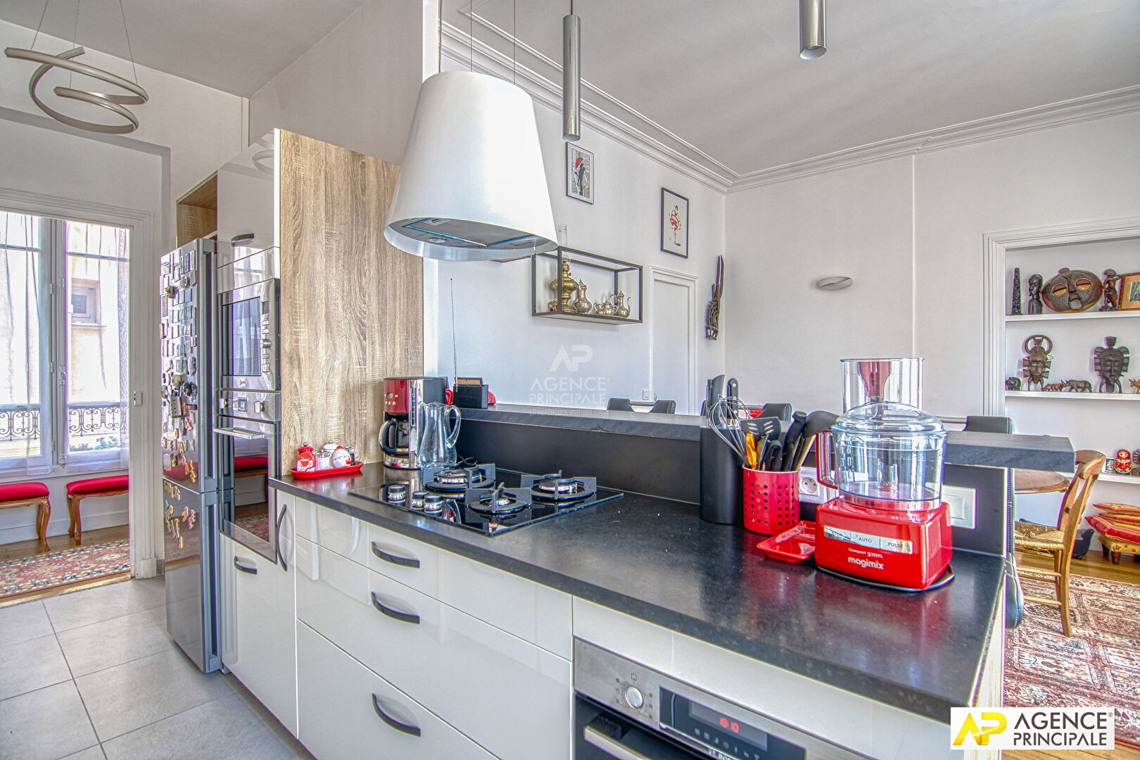 Photo Versailles Notre-Dame Appartement 5 pièces duplex 124.77 m² carrez situé aux 3ème et 4è étage avec ascenseur, chambre de service de 18.08 m² au sol et cave image 5/6