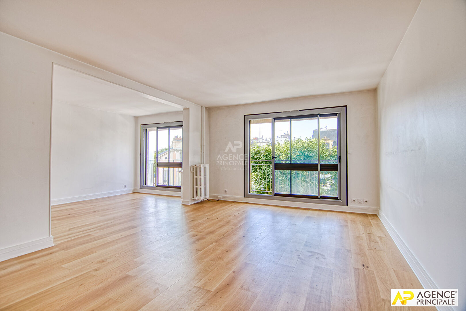 Photo Le Chesnay St-Jean limite Versailles - Appartement 5 pièces 103 m² carrez , 4 chambres avec ascenseur, balcon, cave et place de parking en sous-sol image 2/6