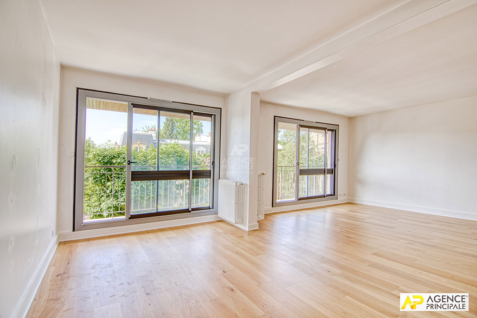 Photo Le Chesnay St-Jean limite Versailles - Appartement 5 pièces 103 m² carrez , 4 chambres avec ascenseur, balcon, cave et place de parking en sous-sol image 3/6