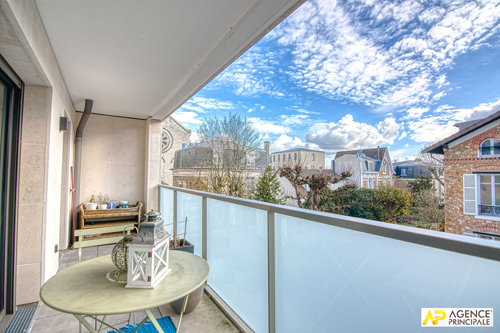 Photo Le Chesnay limite Versailles Appartement 3/4 pièces 86 m² situé au 2ème étage avec ascenseur, terrasse, cave image 5/6