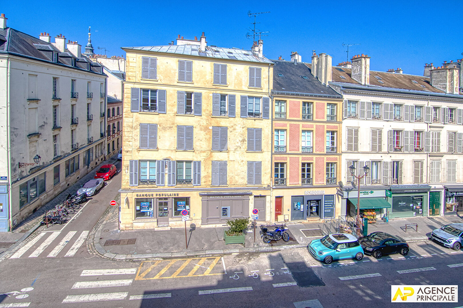 Photo Versailles Saint Louis appartement de 46 M² carrez situé au 3 -ème étage image 2/6