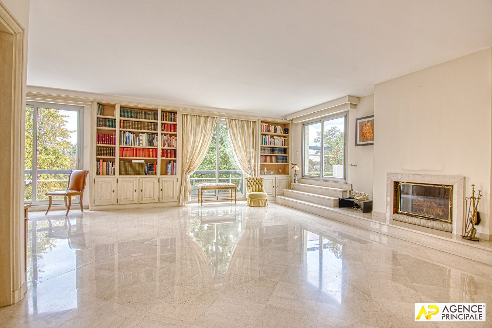 Photo Versailles Glatigny Appartement 6 pièces 174 m² 1er et dernier étage avec ascenseur, terrasses de 91m² et 3 places de parking en sous-sol image 5/6