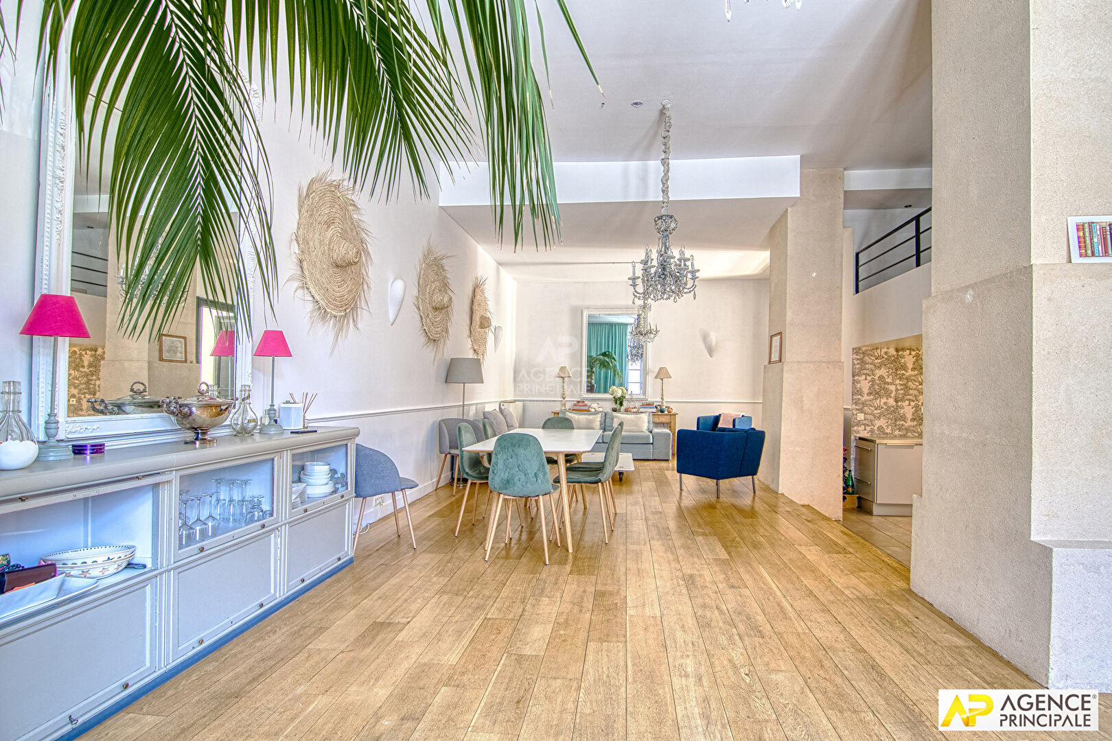 Versailles Saint-Louis Appartement 5 pièces 114 m² au sol (105 m² carrez)