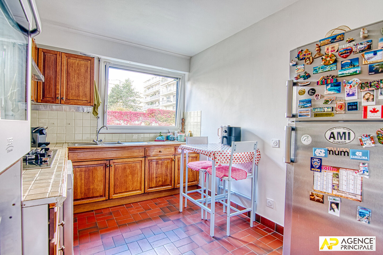 Photo Versailles Clagny Labruyère - Appartement 4 pièces 89 M² rez de-jardin avec cave et place de parking en sous-sol image 6/6