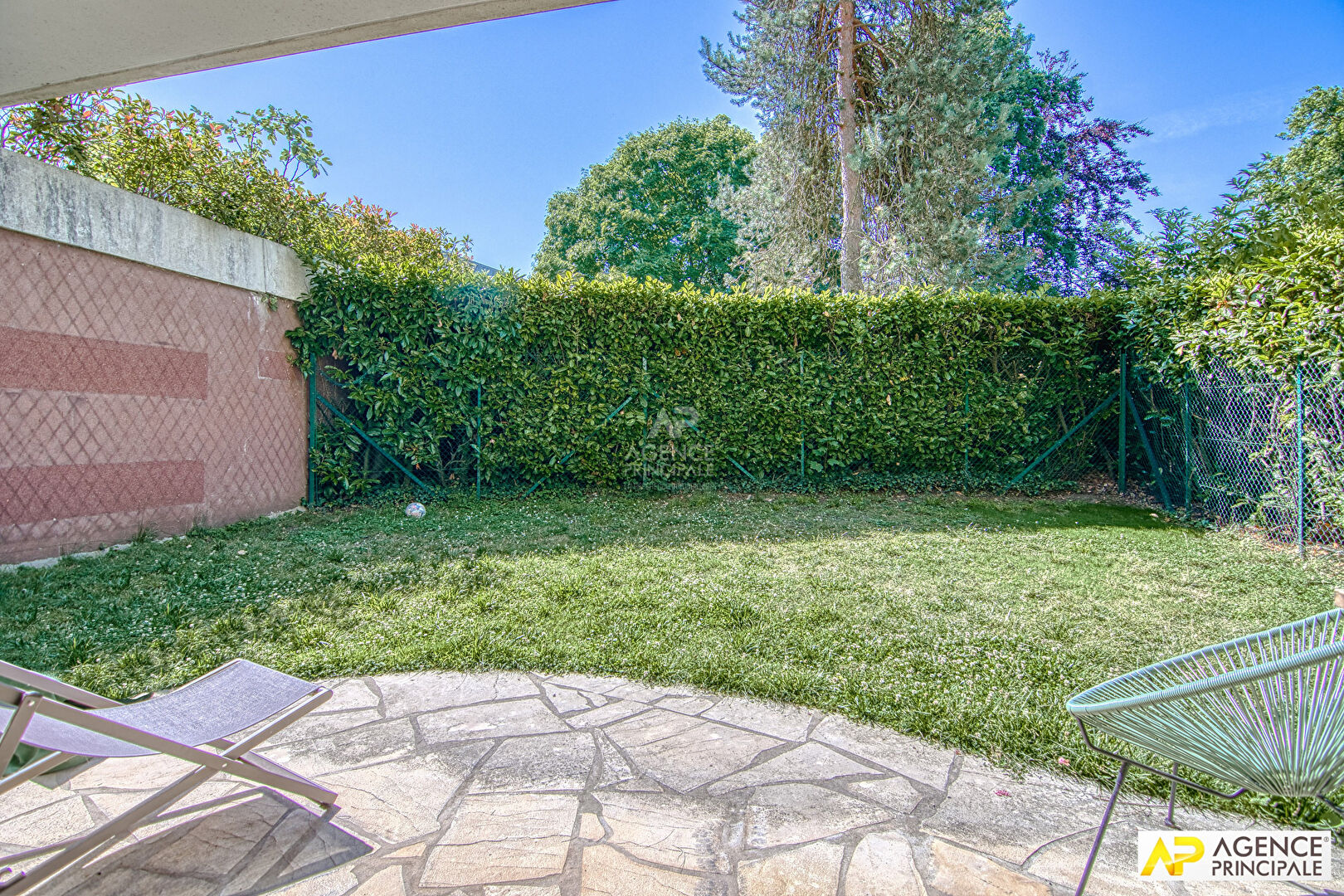 Photo Versailles Clagny Appartement  4 pièce(s) 96 m² carrez en rez-de-jardin avec terrasse et jardin privatif plein sud, cave et parking image 5/6