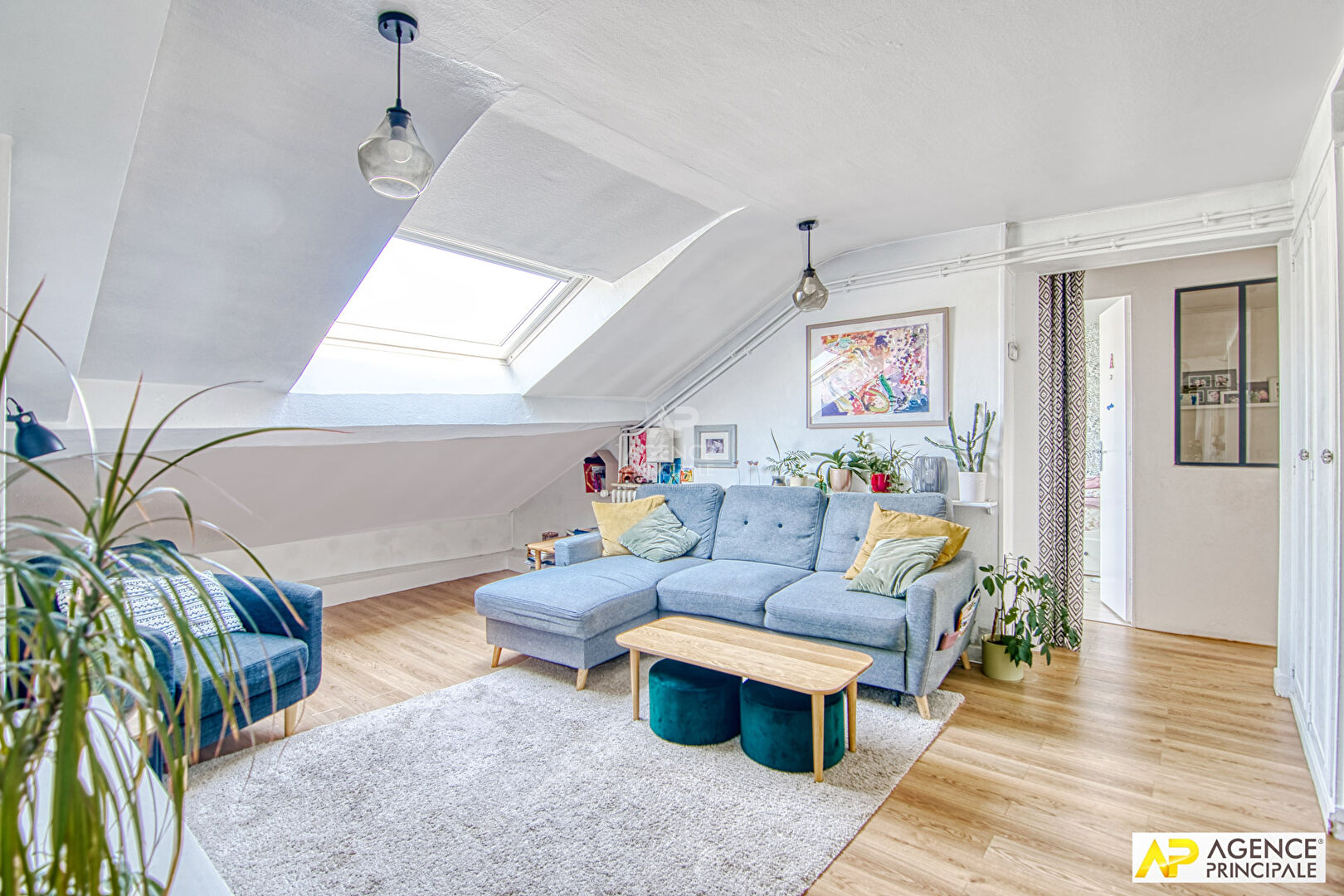 Photo Versailles Notre-Dame Appartement 4 pièces 85m² au sol situé au dernier étage image 5/6