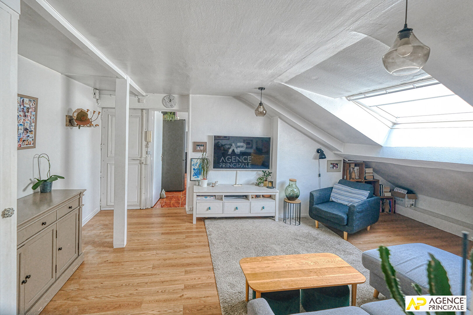 Photo Versailles Notre-Dame Appartement 4 pièces 85m² au sol situé au dernier étage image 6/6