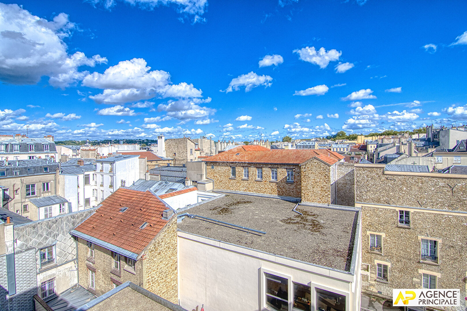 Versailles Notre-Dame Appartement 2 pièces 41m² situé au 5ème et dernier étage avec ascenseur