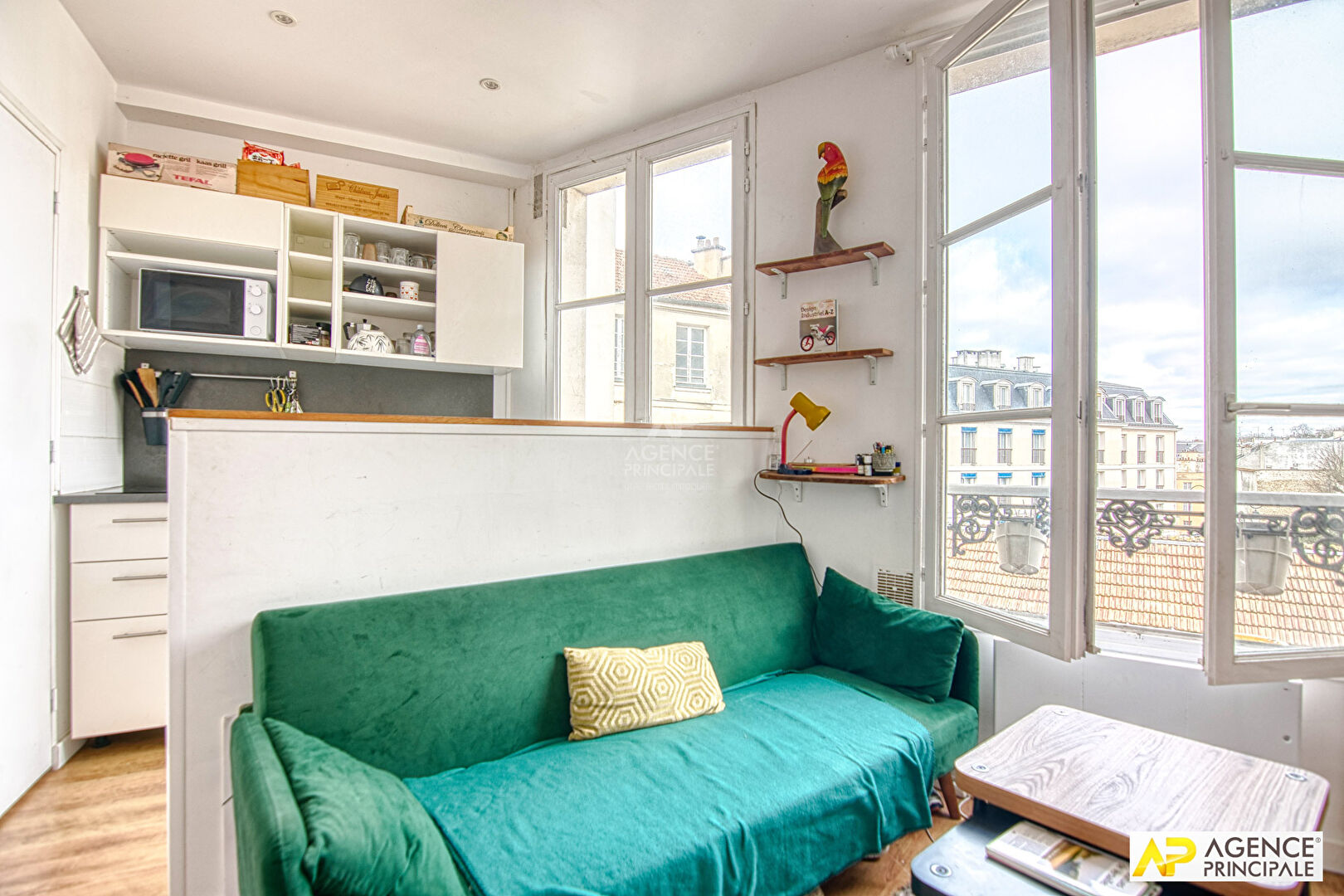 Versailles Notre-Dame Appartement 2 pièces de 23.72 m² carrez situé au 2ème étage avec cave et grenier