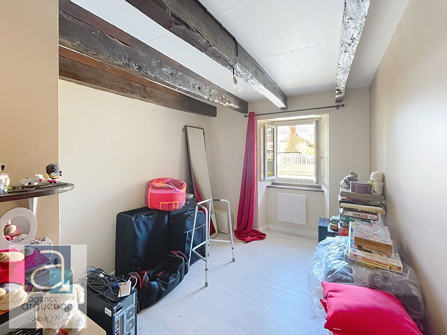 CAULNES - Maison de caractère avec dépendances, à proximité du centre-bourg