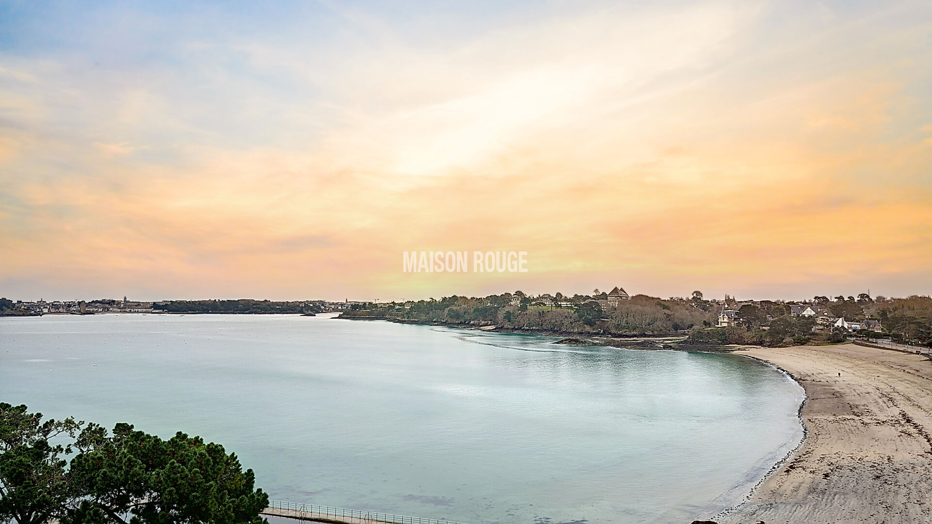 Photo Appartement Dinard 2 pièce(s) 40.88 m2 - Premier rang Mer image 2/6