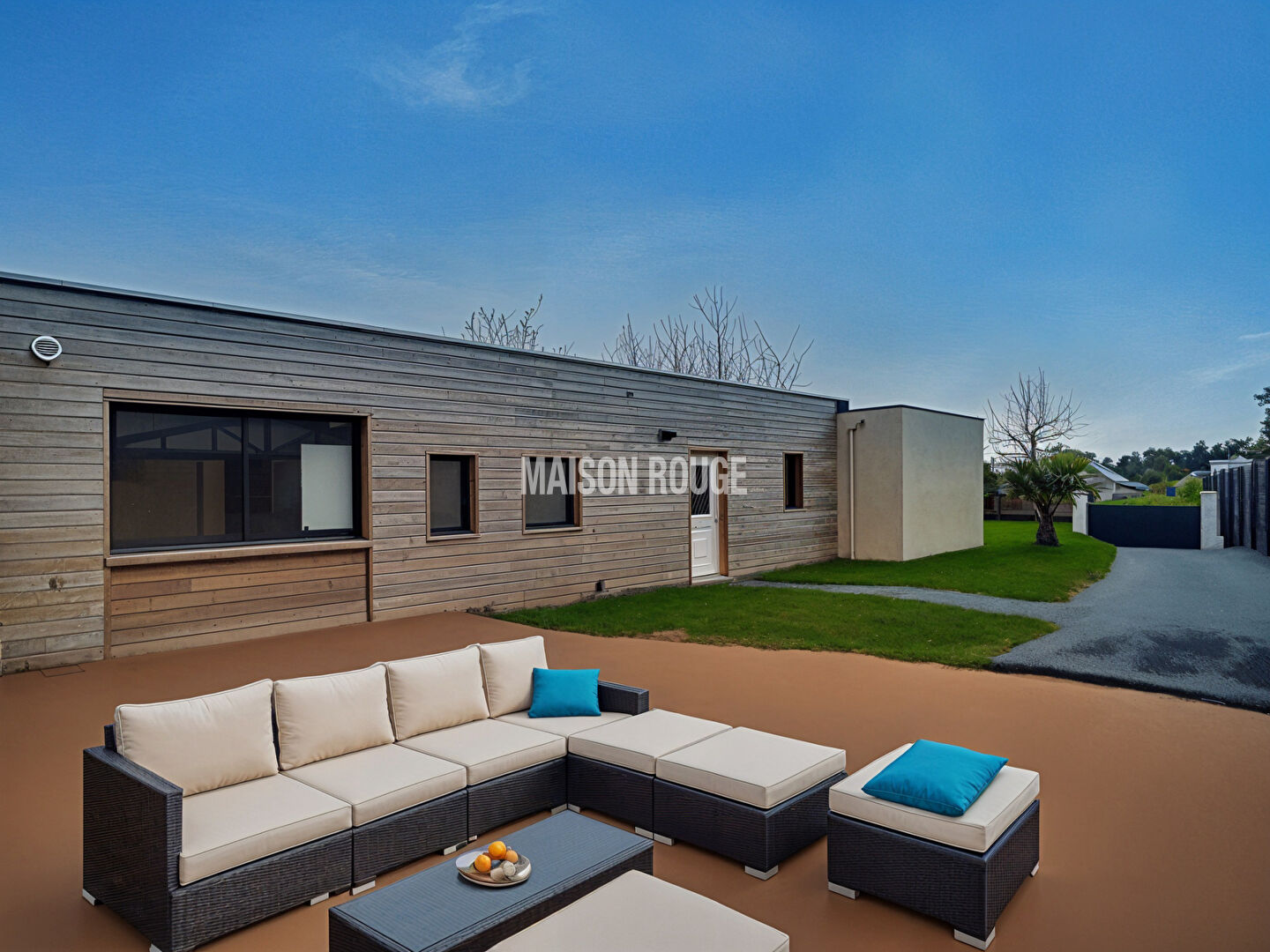 Photo Maison contemporaine rénovée à PLANGUENOUAL image 2/6