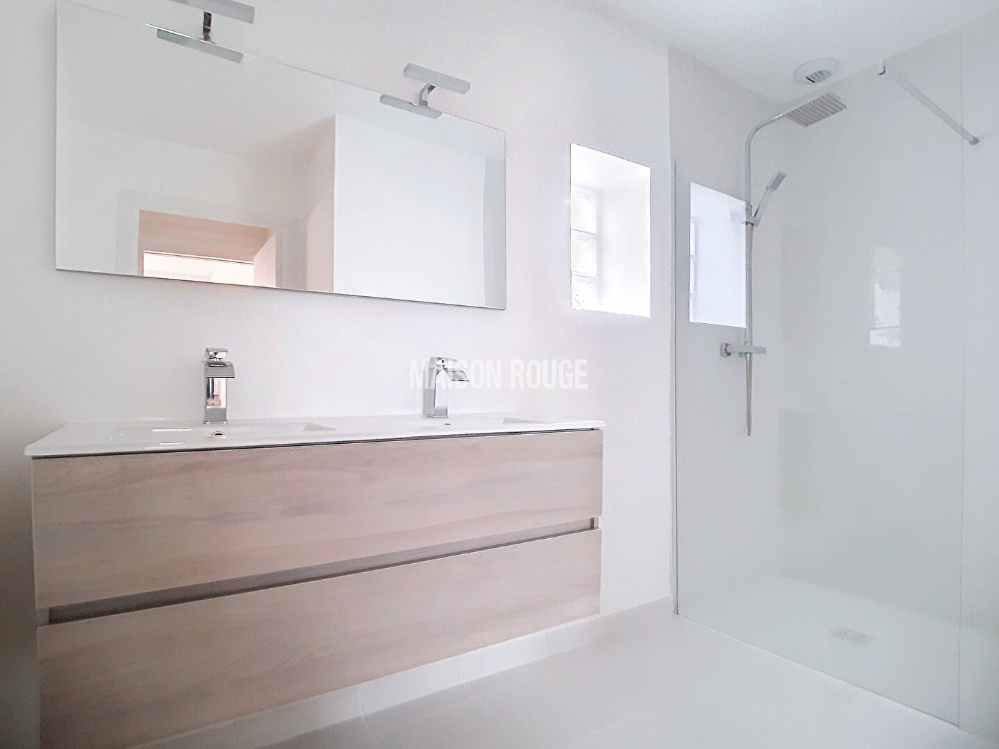 Photo Maison contemporaine rénovée à PLANGUENOUAL image 6/6