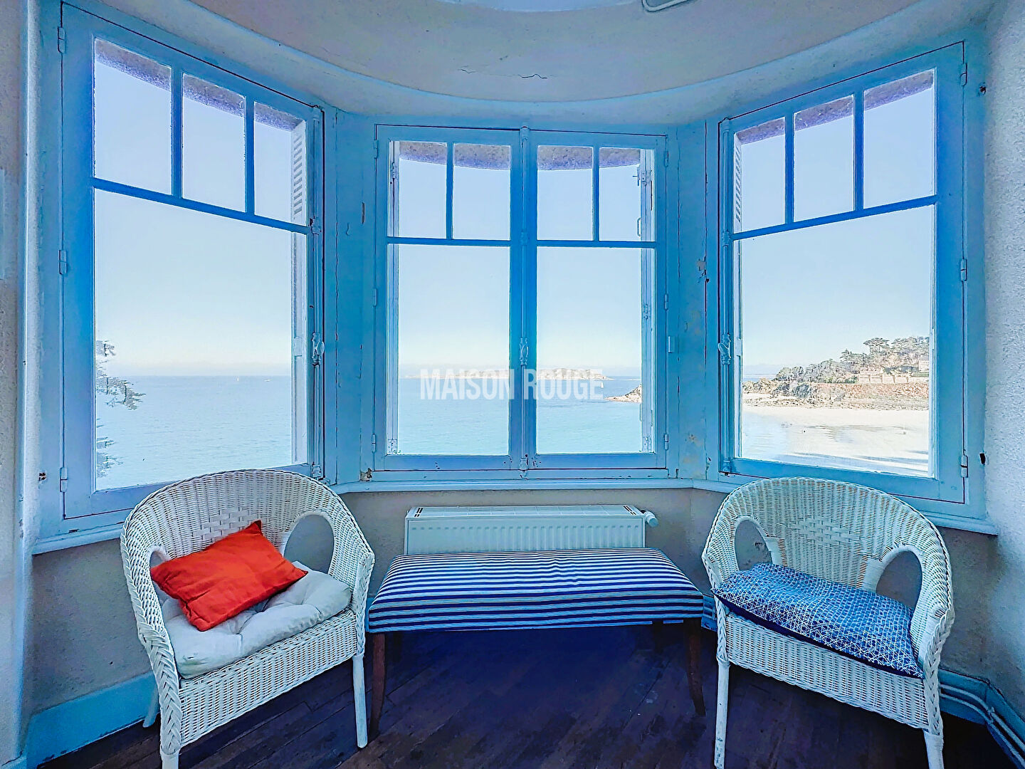 Photo Villa Face à la Mer : L'Élégance d'une Demeure Bretonne d'Exception image 3/6