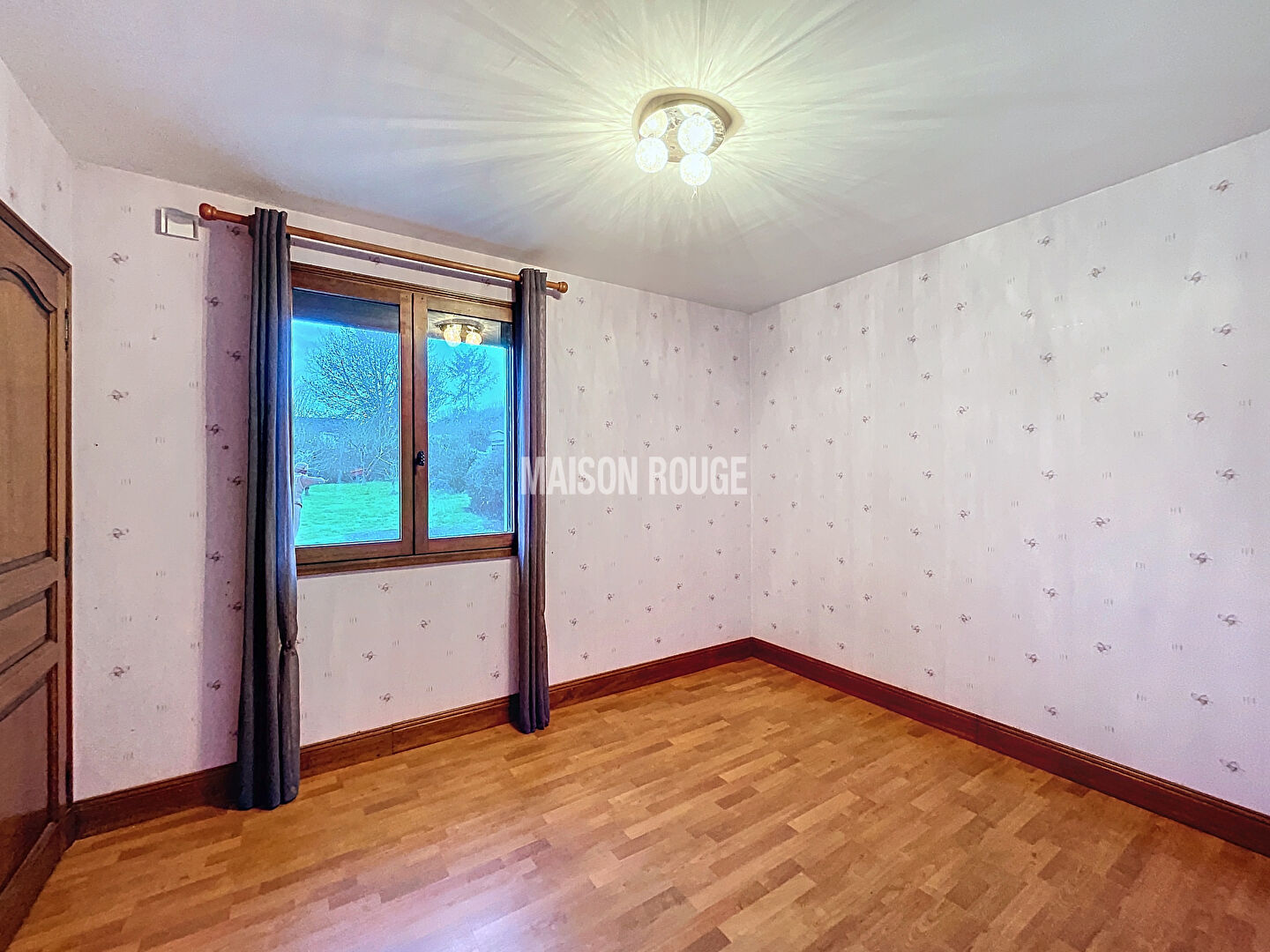Photo EPINIAC - Maison sur sous sol avec potentiel image 6/6