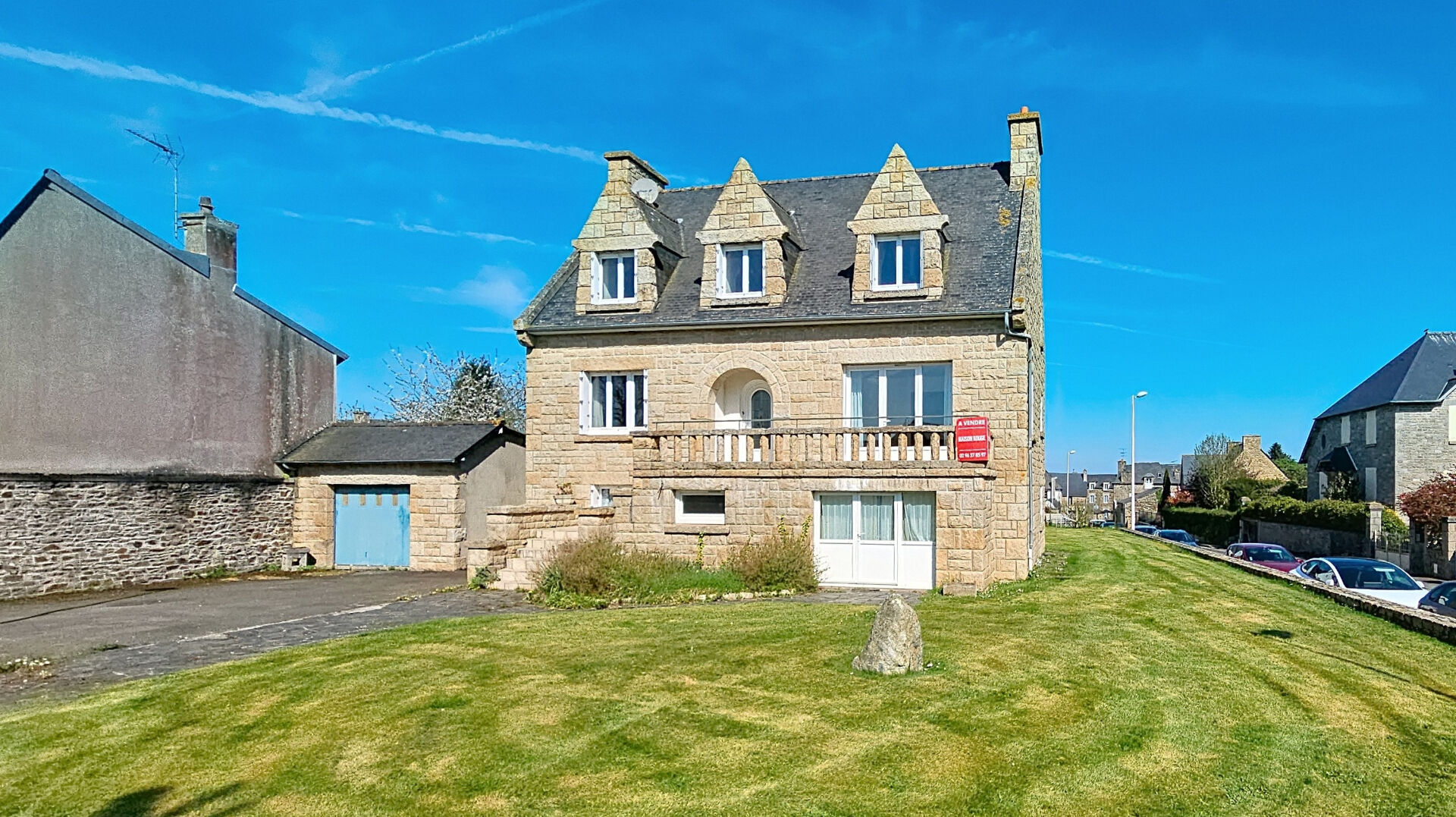 Photo Grande Maison en Granit au Coeur de Matignon image 2/6