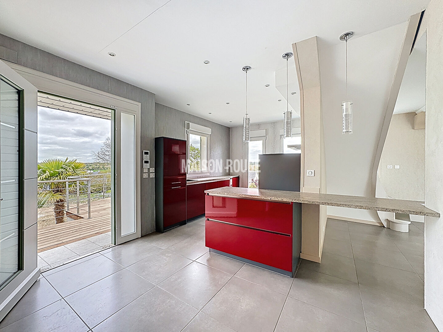 Photo LAMBALLE CENTRE / 5 CHAMBRES / BELLES PRESTATIONS - SOUS-SOL & GARAGES image 4/6