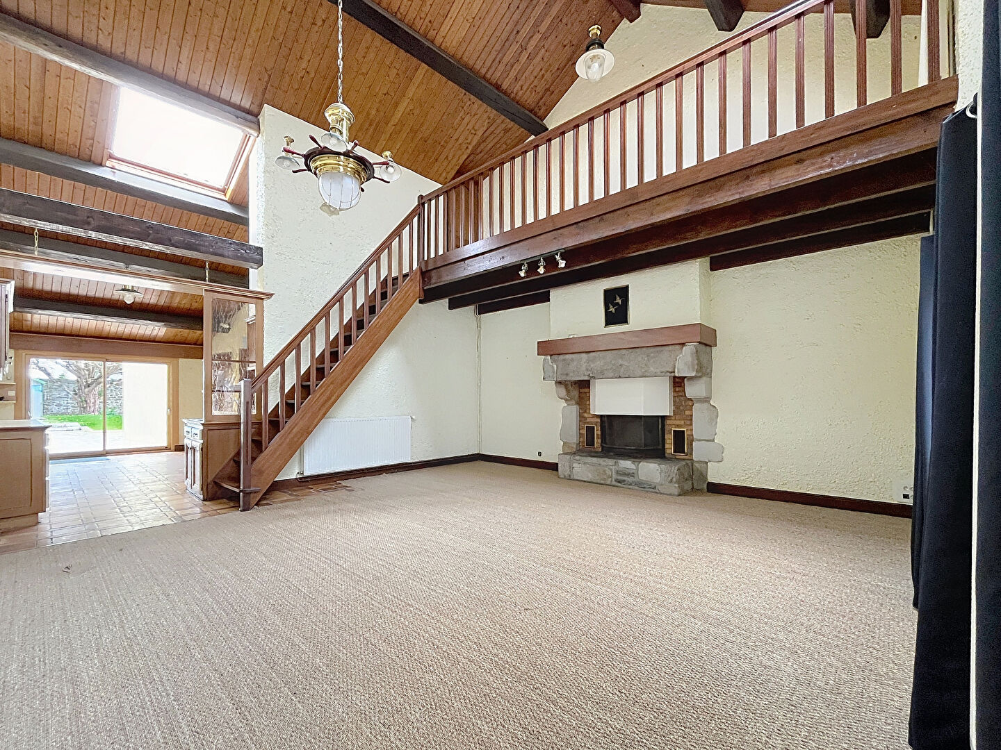 SAINT BRIAC: maison en pierres  183 m², au calme , proche du centre