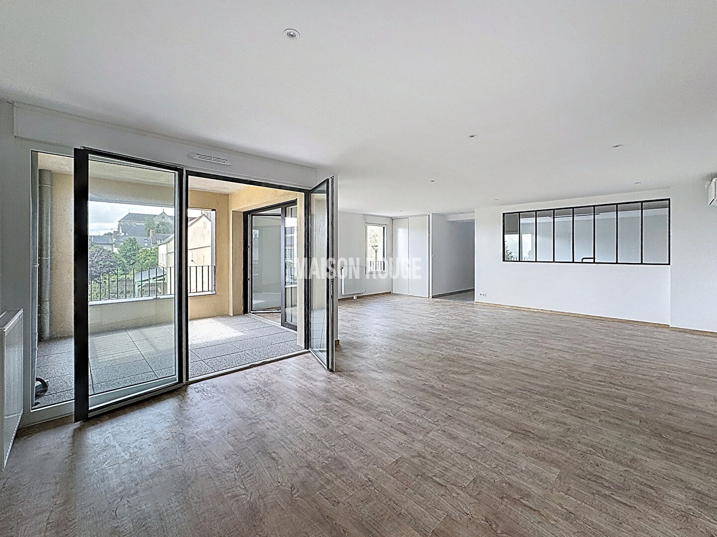 Photo Appartement  5 pièces 156m² image 2/6