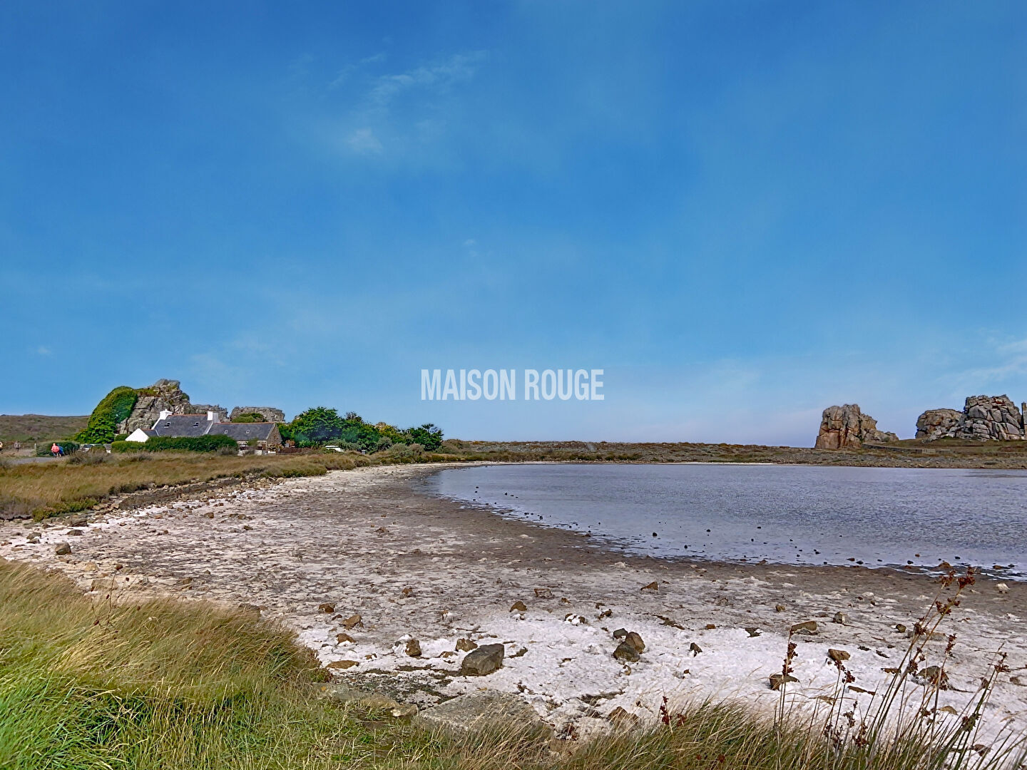 PLOUGRESCANT - Emplacement exceptionnel, les pieds dans l'eau !